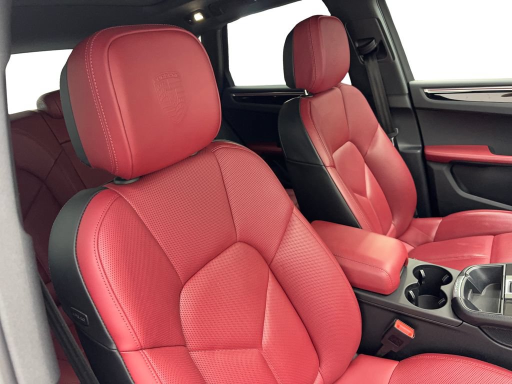 Used 2022 Porsche Macan AWD/4WD image 44