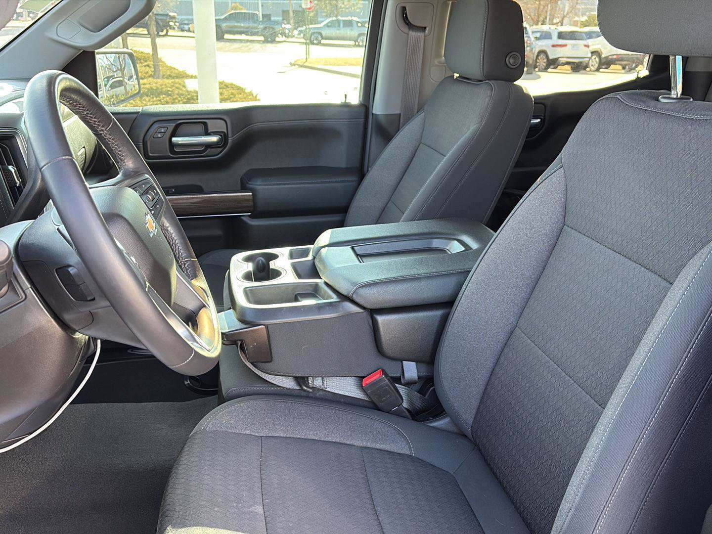 Used 2021 Chevrolet Silverado 1500 LT image 11