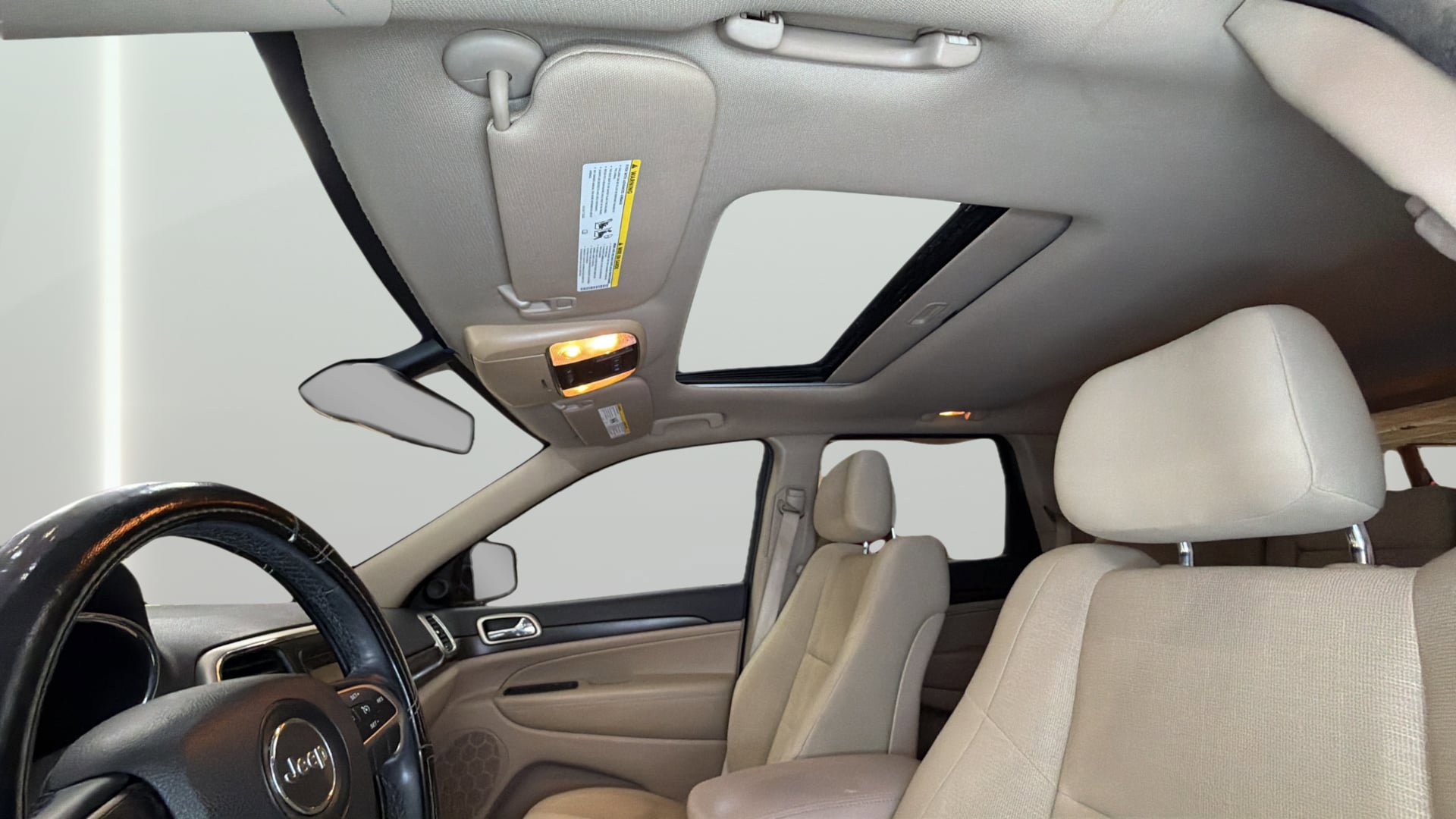 Used 2014 Jeep Grand Cherokee Laredo w/ Security & Convenience Group RWD image 32