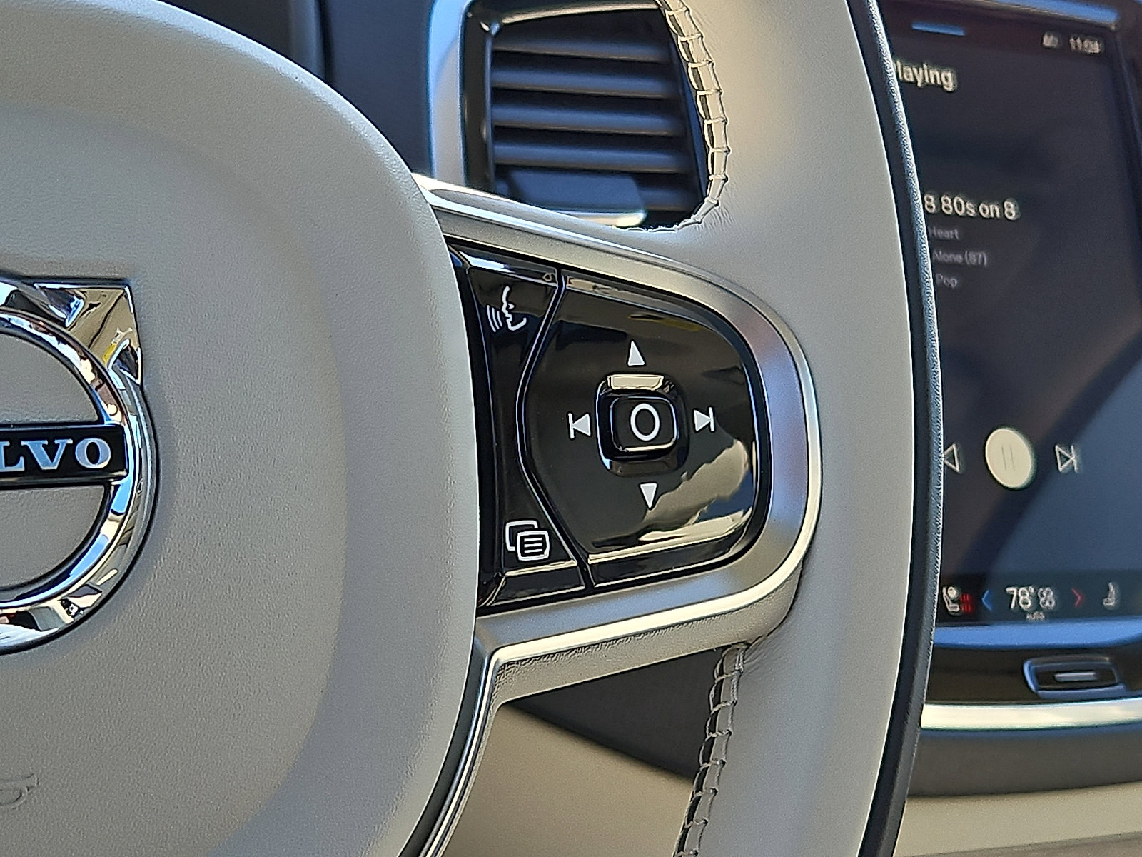 Certified 2024 Volvo XC90 B6 Plus w/ Protection Package Premier image 23