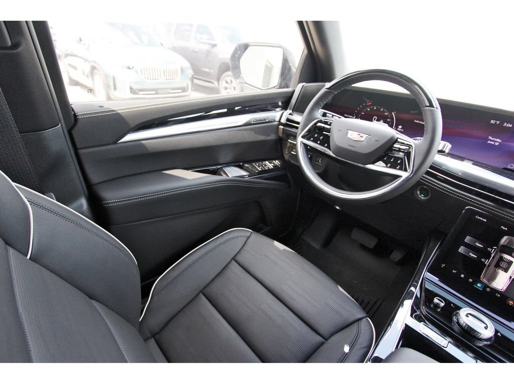 New 2026 Cadillac Escalade ESV Sport w/ Touring Package AWD/4WD image 8