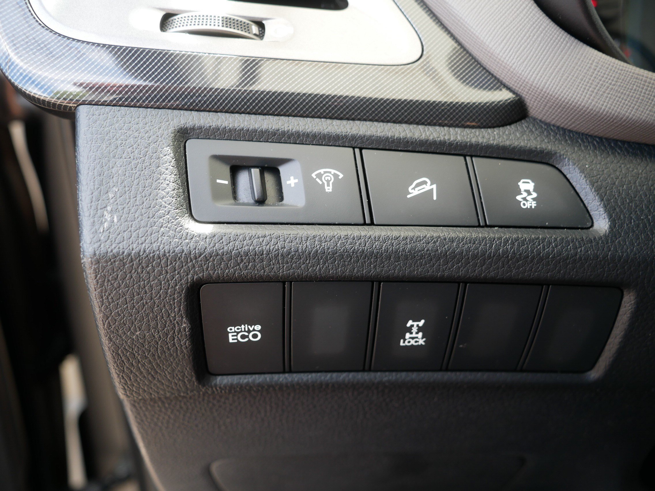 Used 2015 Hyundai Santa Fe Sport AWD/4WD image 26