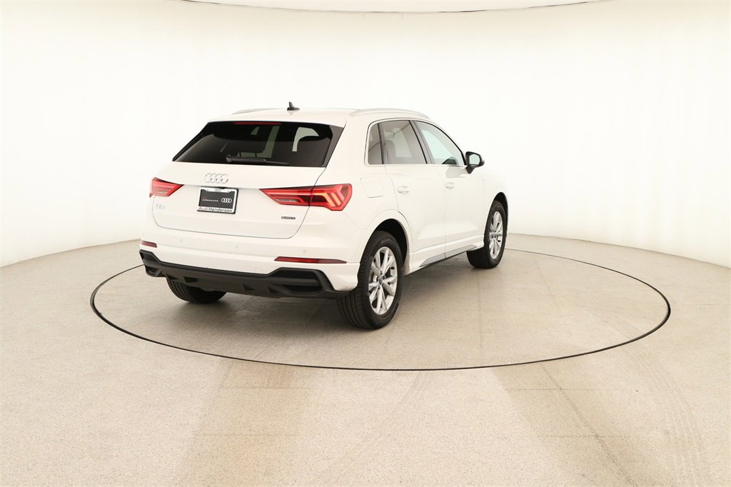 Certified 2025 Audi Q3 2.0T Premium w/ Convenience Package image 6