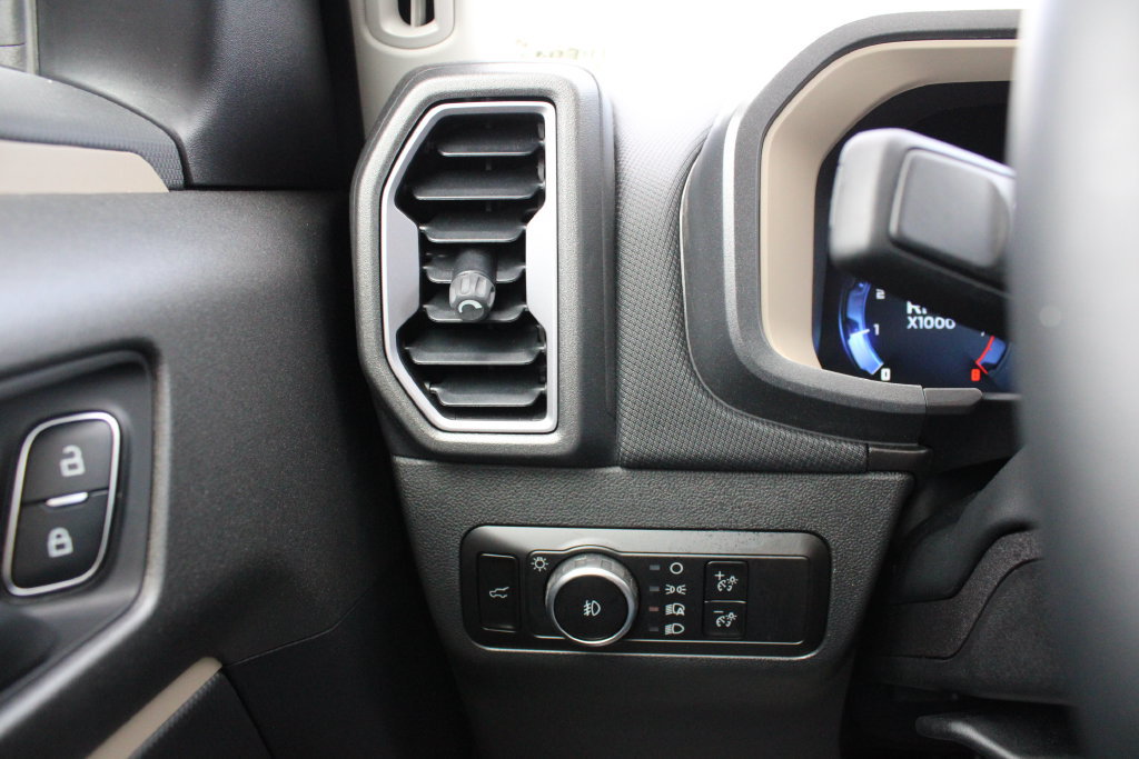 Used 2025 Ford Bronco Sport Big Bend AWD/4WD image 9