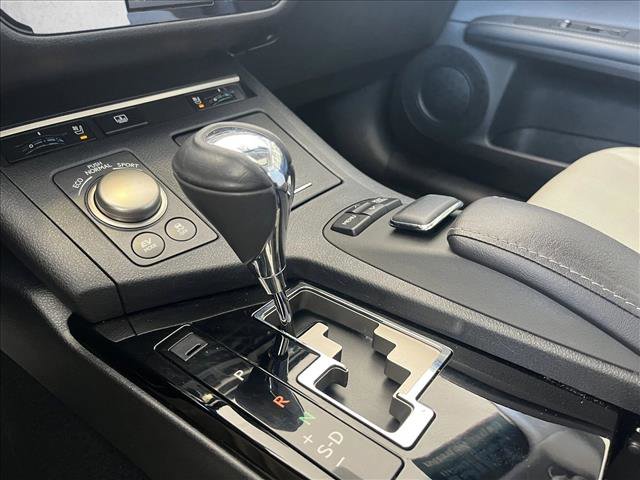 Used 2014 Lexus ES 300h w/ Luxury Package w/Bamboo Trim FWD image 18