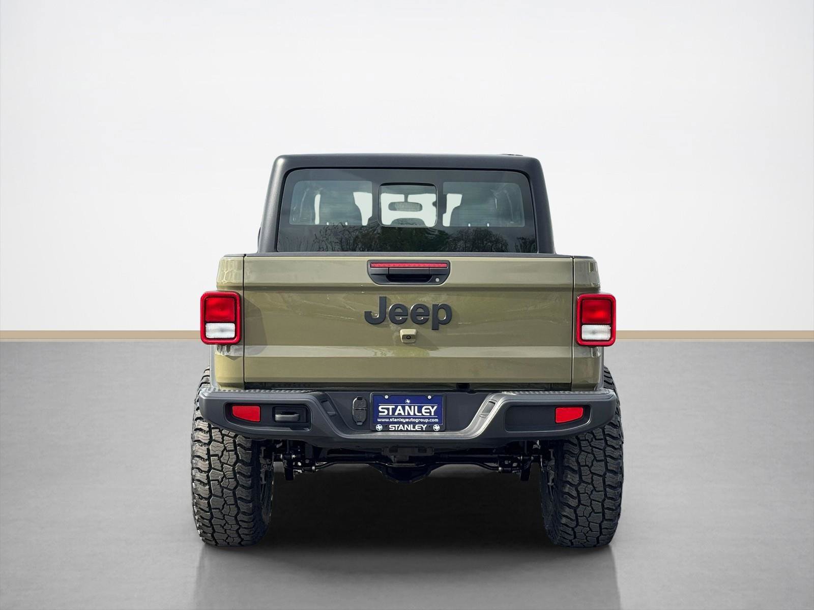 New 2026 Jeep Gladiator Sport image 6