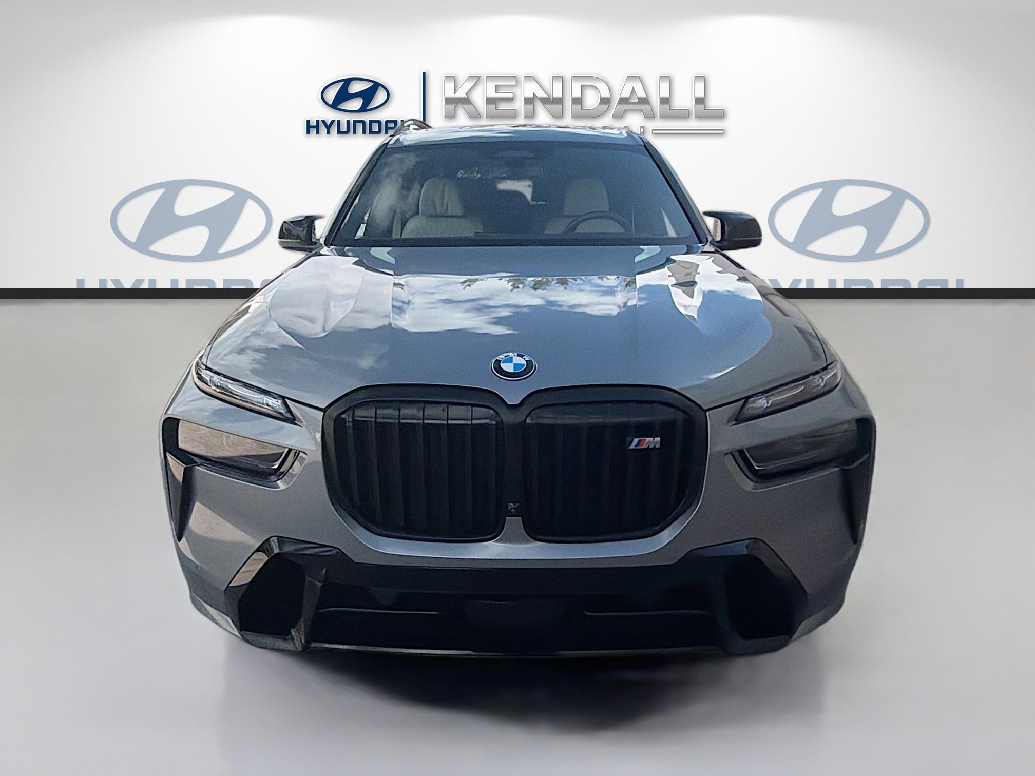 Used 2025 BMW X7 M60i AWD/4WD image 2
