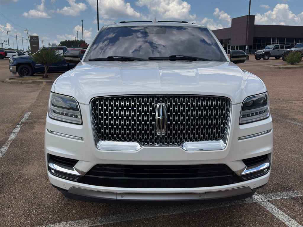 Used 2019 Lincoln Navigator Reserve w/ Cargo Package AWD/4WD image 2