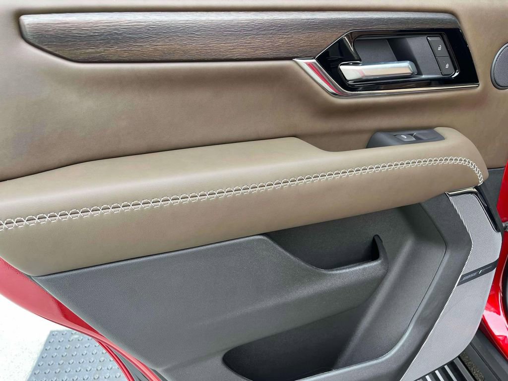 New 2026 GMC Yukon Denali Ultimate AWD/4WD image 15