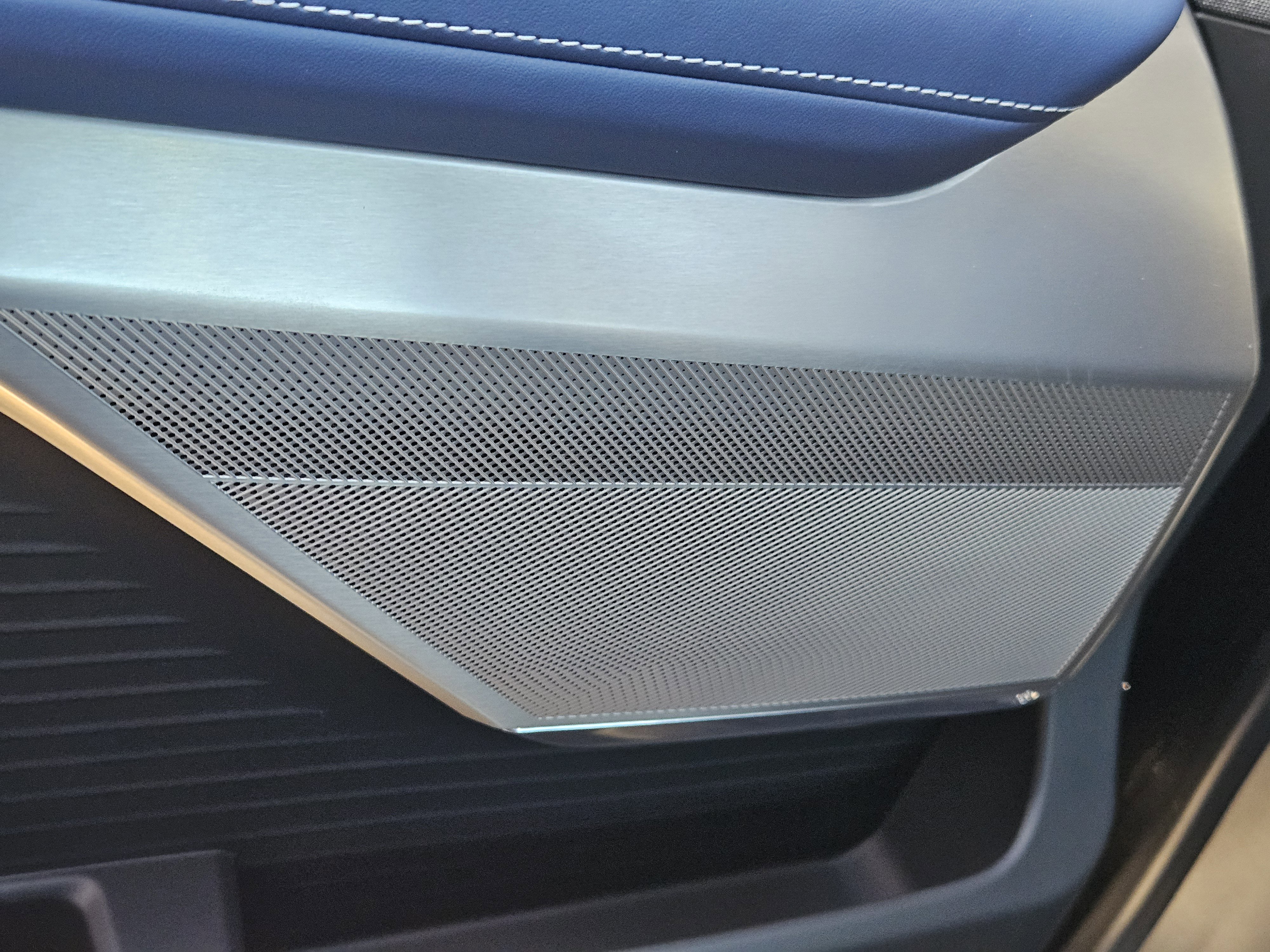 New 2026 Cadillac Vistiq Premium Luxury w/ LPO, Floor Liner Package image 60