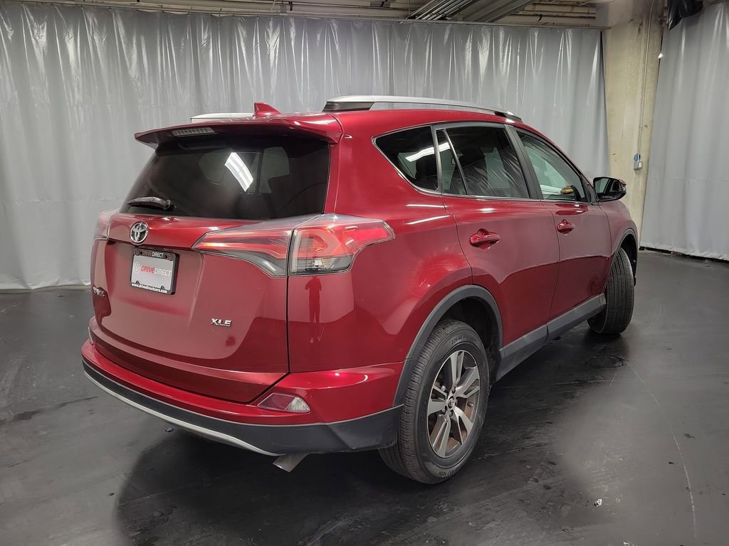 Used 2018 Toyota RAV4 XLE image 8