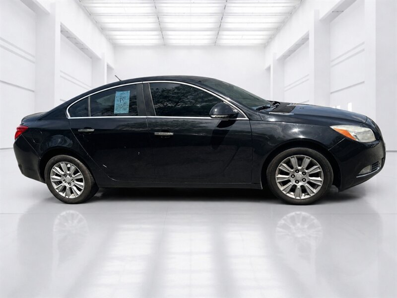 Used 2013 Buick Regal Premium FWD image 3