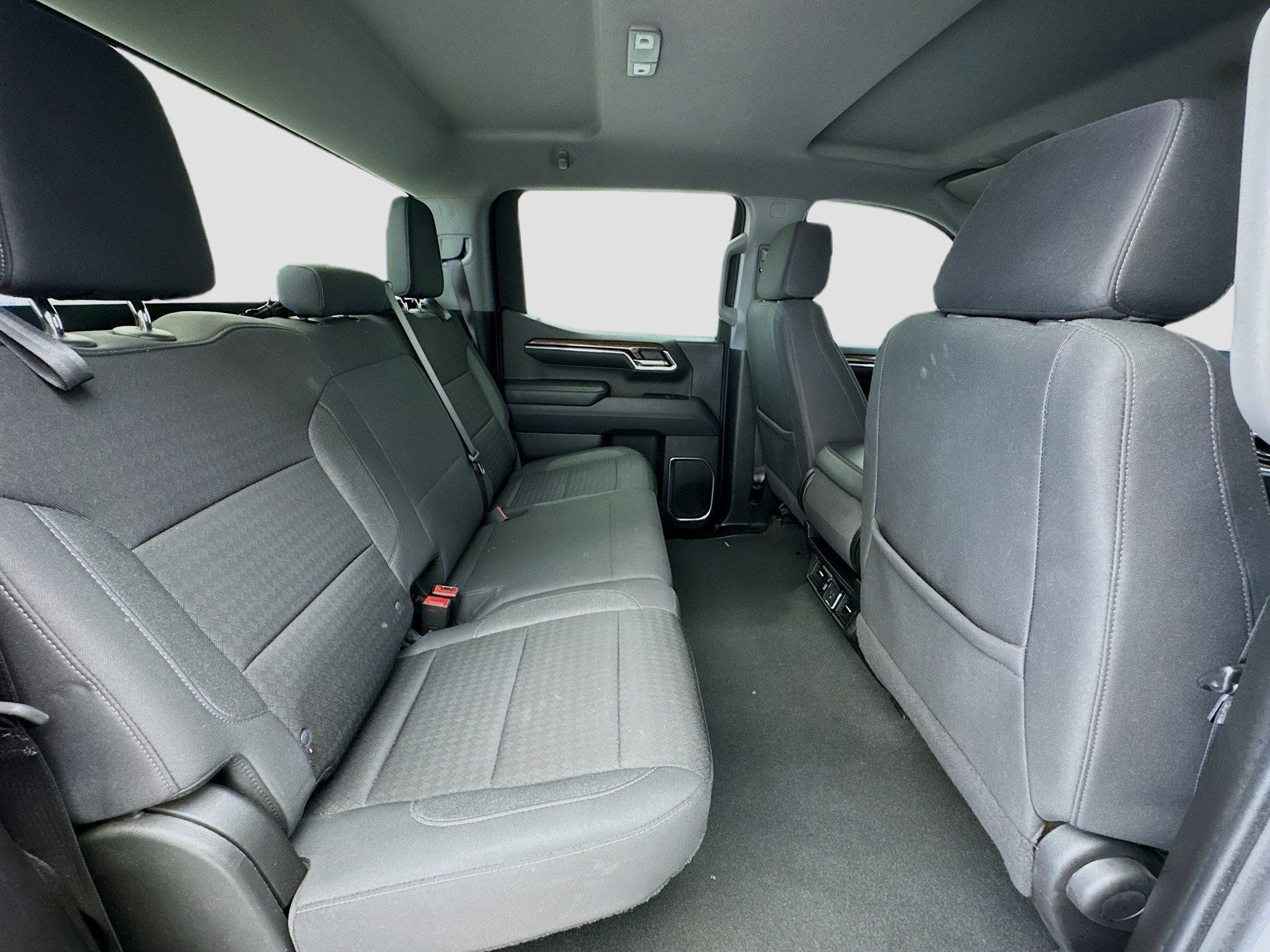Used 2024 Chevrolet Silverado 1500 LT AWD/4WD image 18