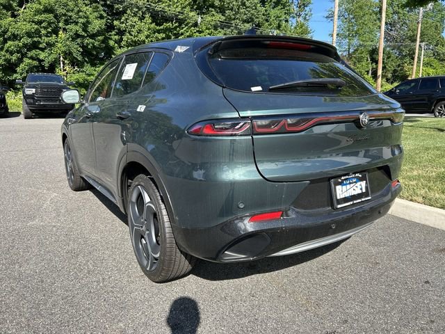 New 2026 Alfa Romeo Tonale w/ Active Assist Package AWD/4WD image 6