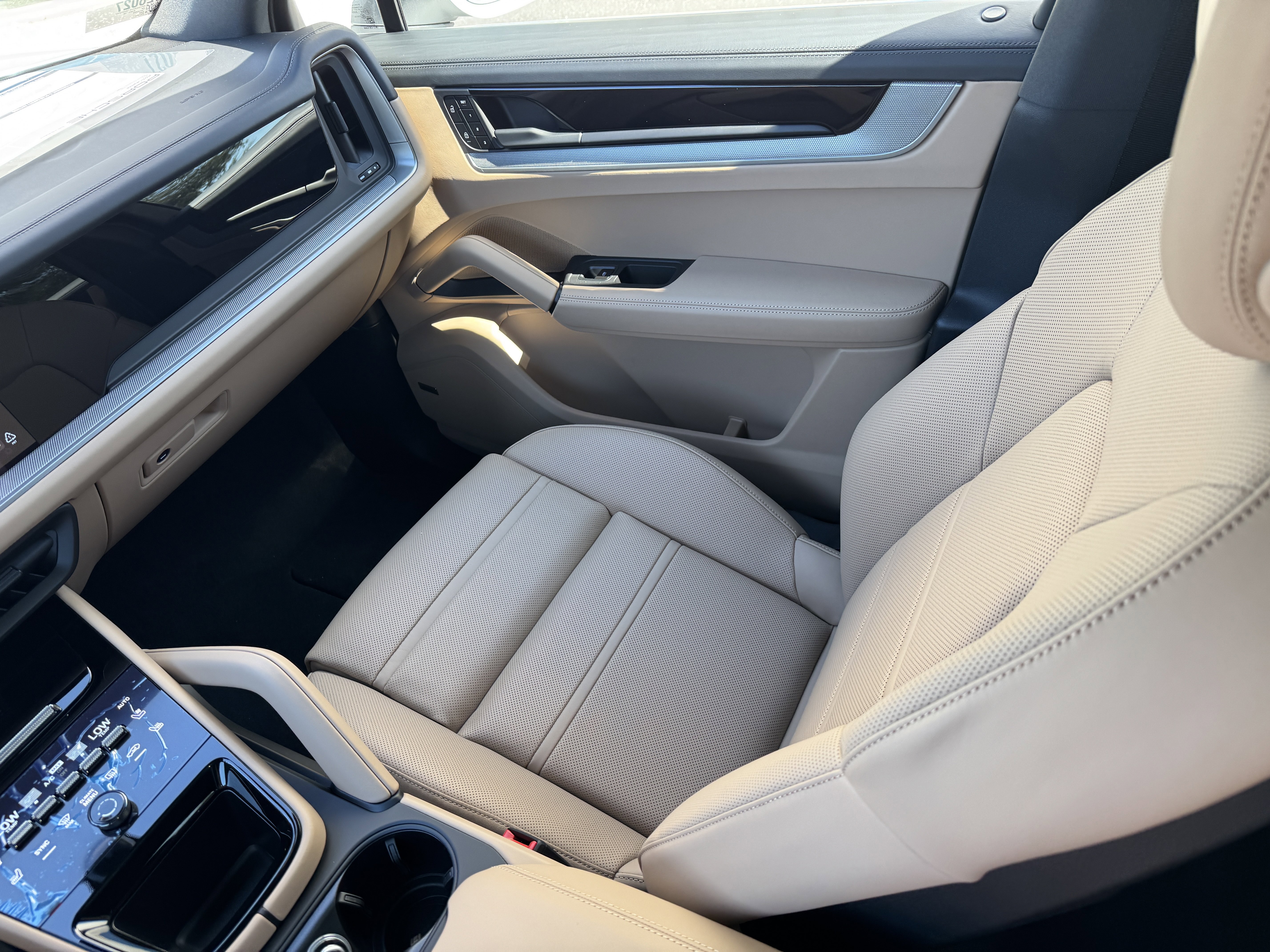 New 2026 Porsche Cayenne image 20