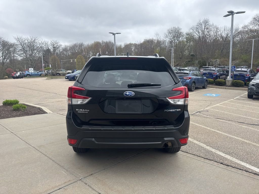 Used 2023 Subaru Forester Premium AWD/4WD image 6