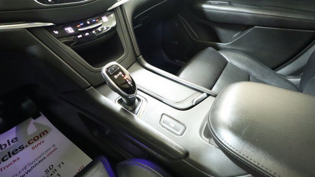 Used 2017 Cadillac XT5 Luxury w/ Driver Awareness Package image 20