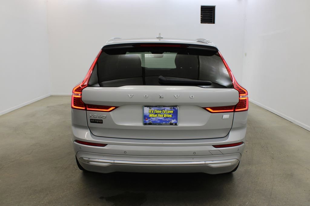 Used 2022 Volvo XC60 T8 Inscription Expression w/ Advanced Package AWD/4WD image 4