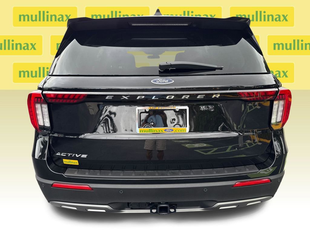 New 2026 Ford Explorer Active RWD image 15
