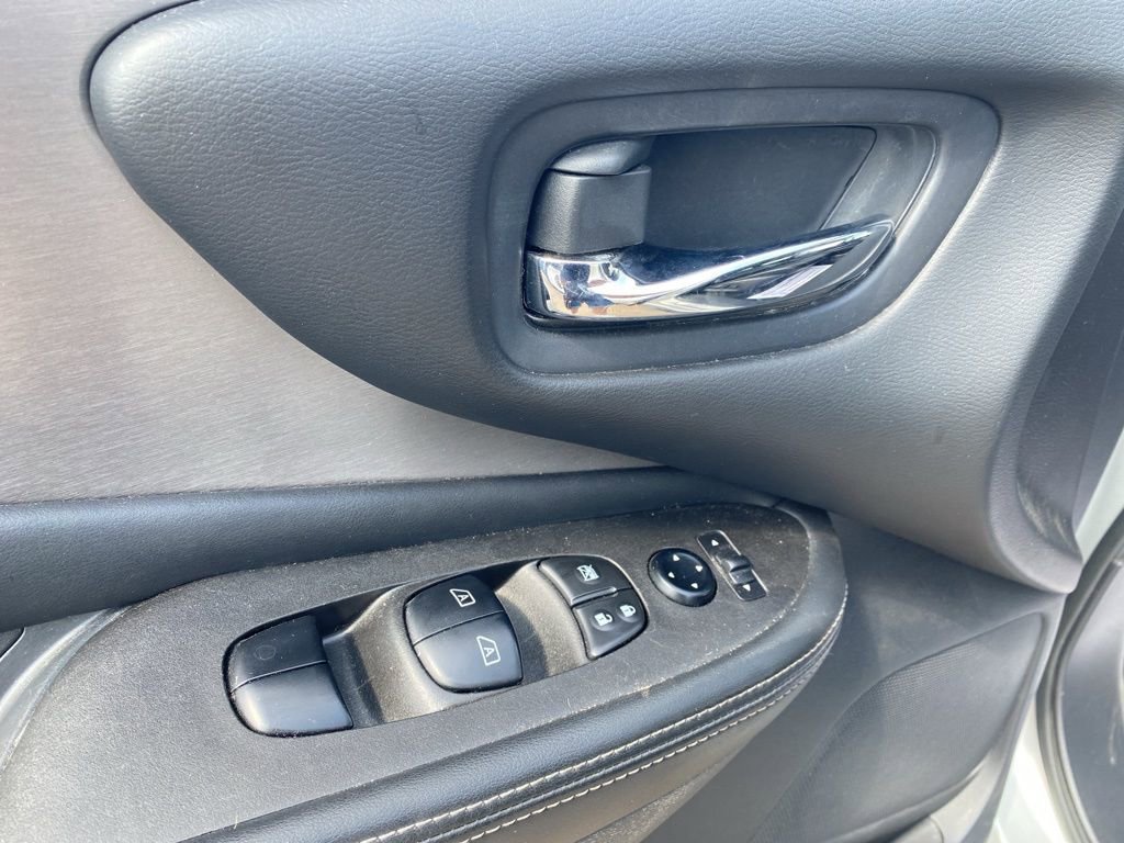Used 2023 Nissan Murano SV image 12