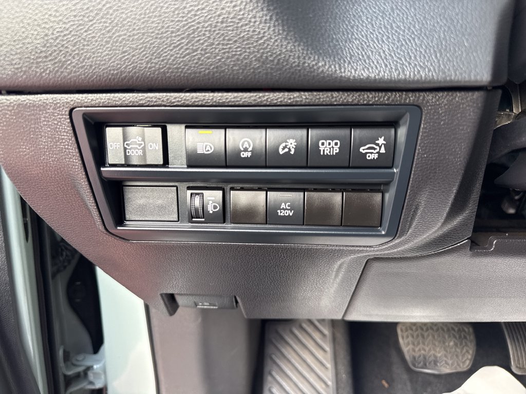 Used 2026 Toyota Tundra Limited w/ Power Package AWD/4WD image 13
