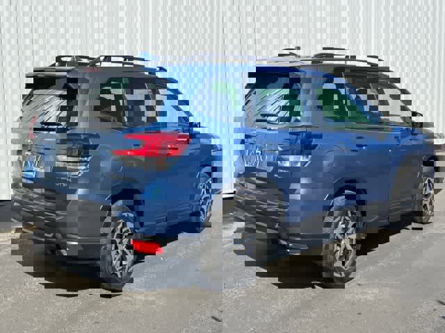 Used 2023 Subaru Forester Premium w/ Popular Package #2 image 6