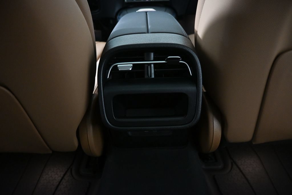 Used 2026 Mercedes-Benz E 350 Sedan image 17