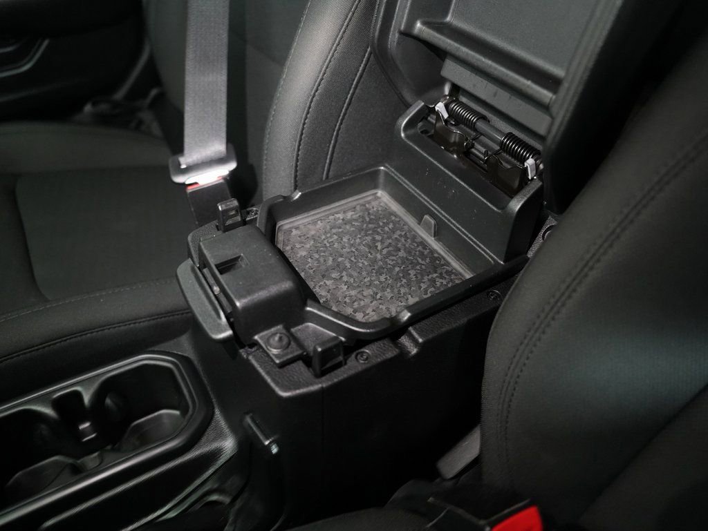 Used 2020 Jeep Wrangler Sport image 31