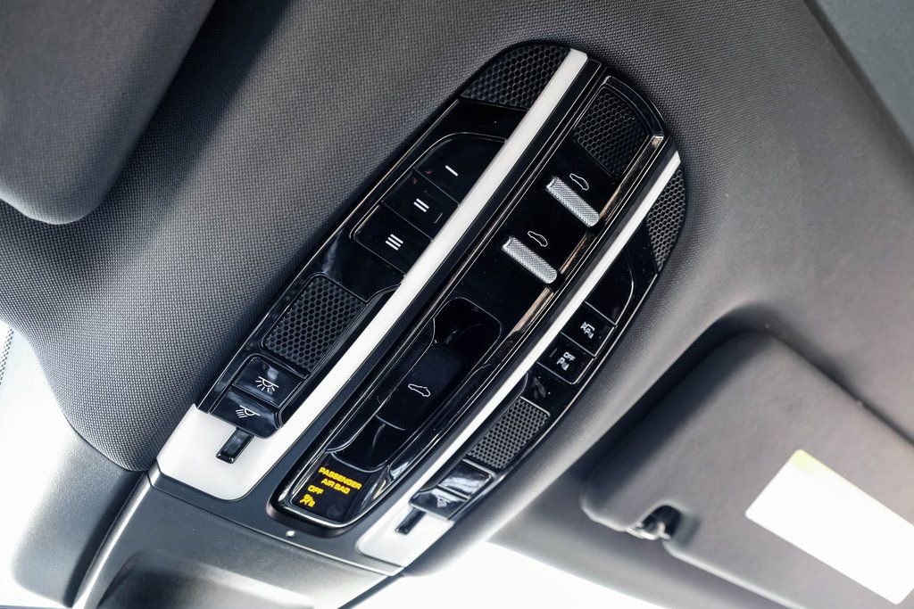 Used 2019 Porsche Panamera 4 image 22