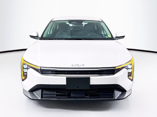 New 2026 Kia K4 FWD image 2