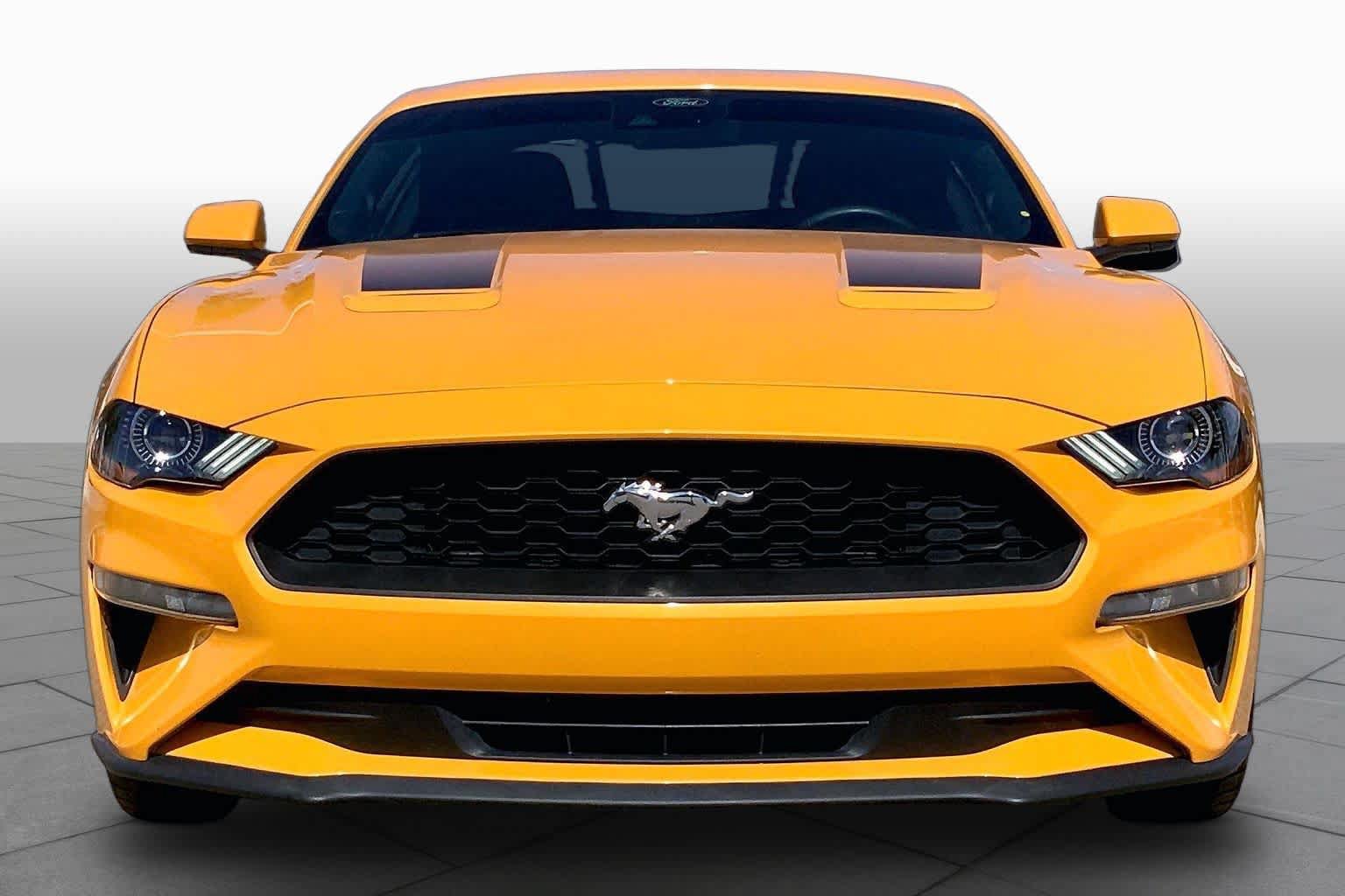 Used 2022 Ford Mustang GT w/ Equipment Group 101A RWD image 4