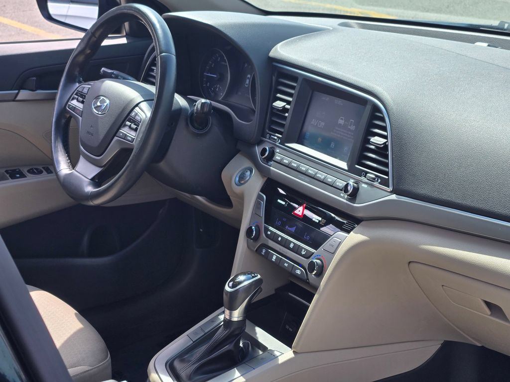 Used 2018 Hyundai Elantra Value Edition w/ Cargo Package FWD image 13