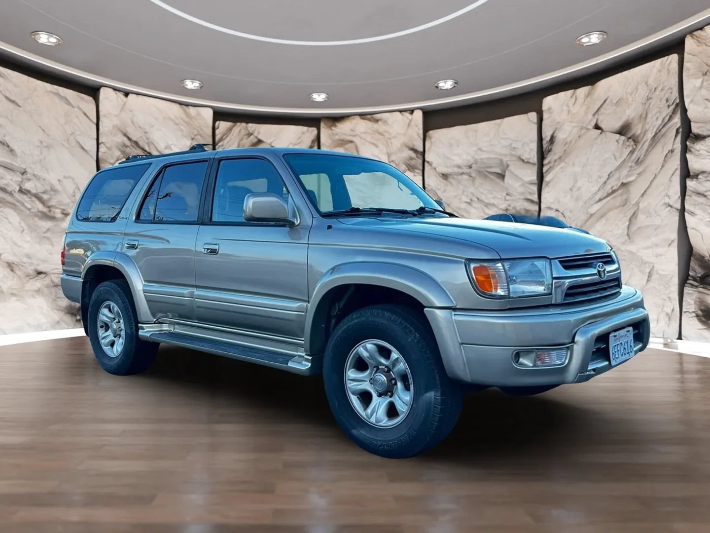Used 2001 Toyota 4Runner Limited RWD image 3