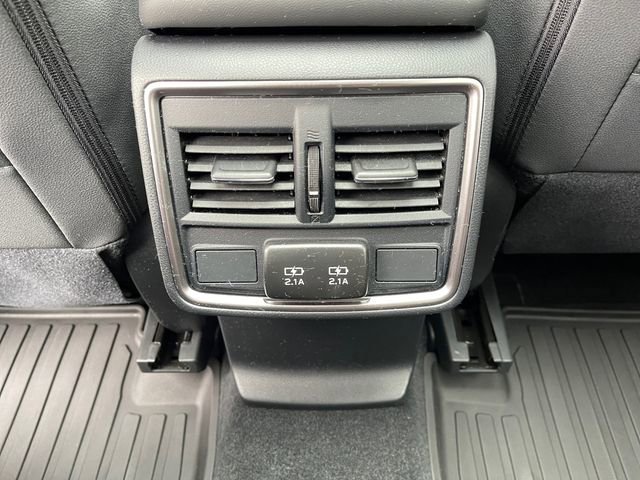 Used 2024 Subaru Forester Premium image 22