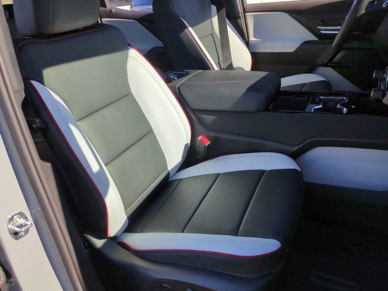 New 2025 Chevrolet Silverado EV RST image 27