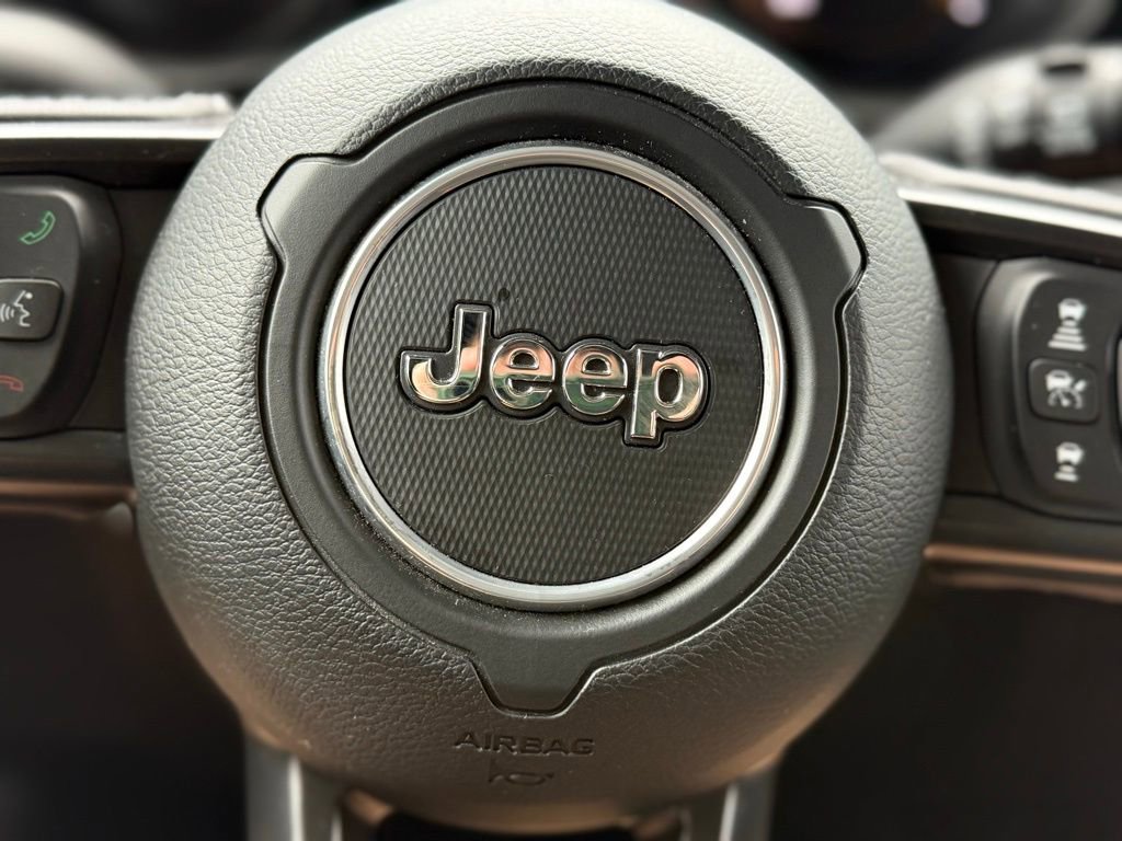 Used 2025 Jeep Wrangler Unlimited Rubicon image 35