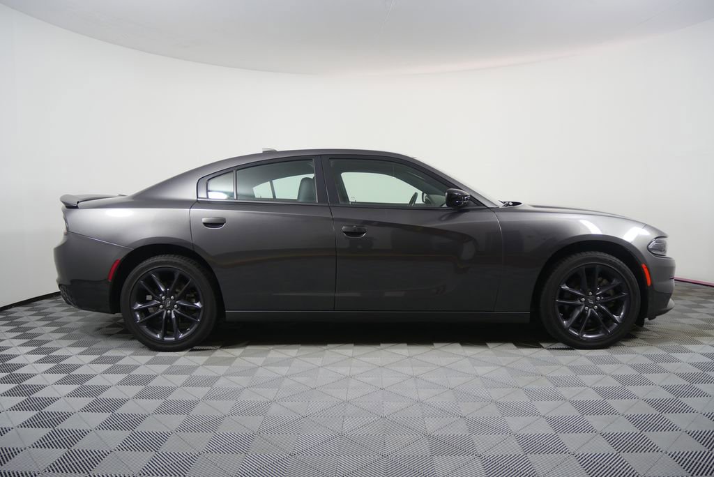 Used 2022 Dodge Charger SXT w/ Plus Group AWD/4WD image 2