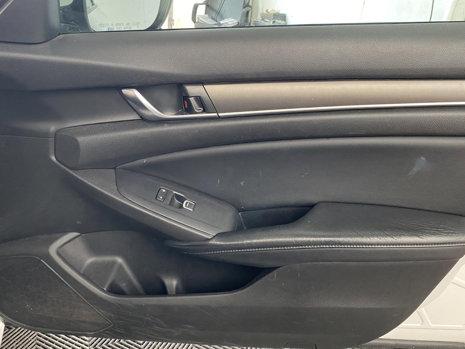 Used 2018 Honda Accord LX image 7