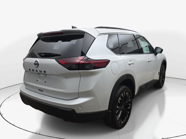 New 2027 Nissan Rogue Dark Armor FWD image 6