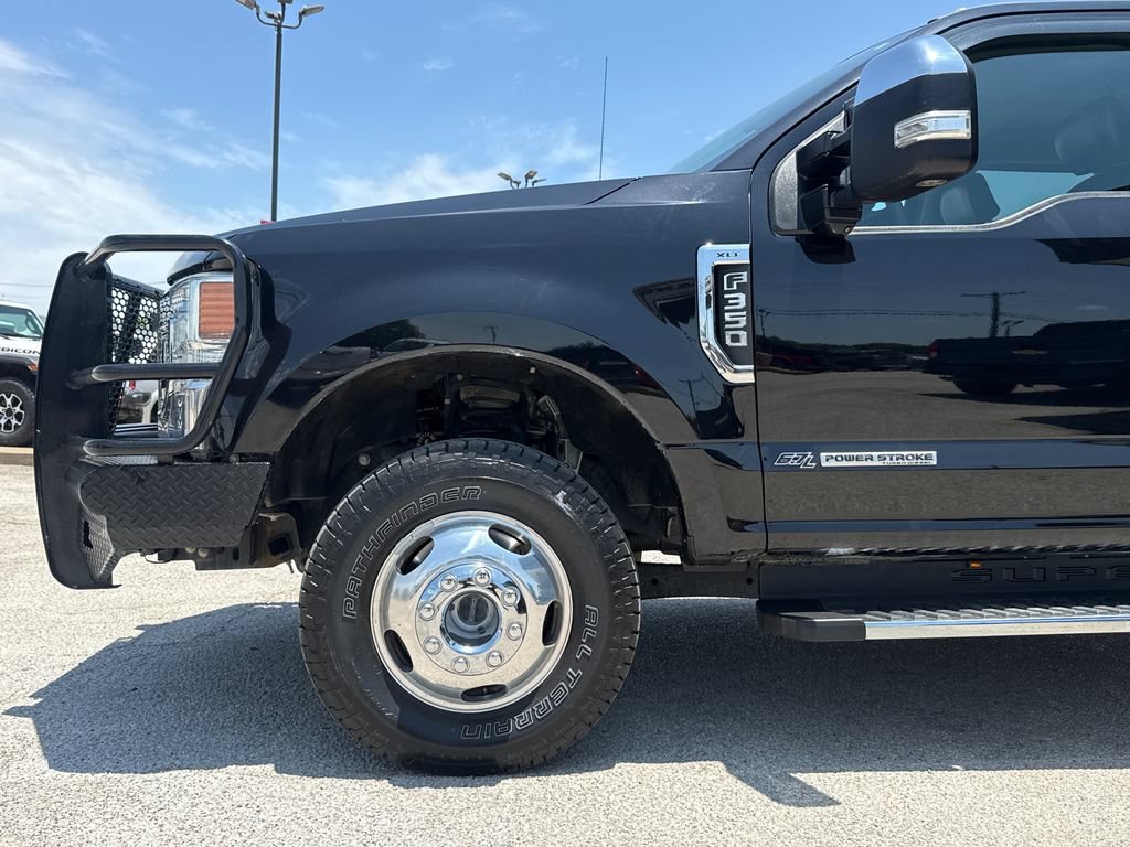 Used 2020 Ford F350 XLT w/ XLT Premium Package AWD/4WD image 5