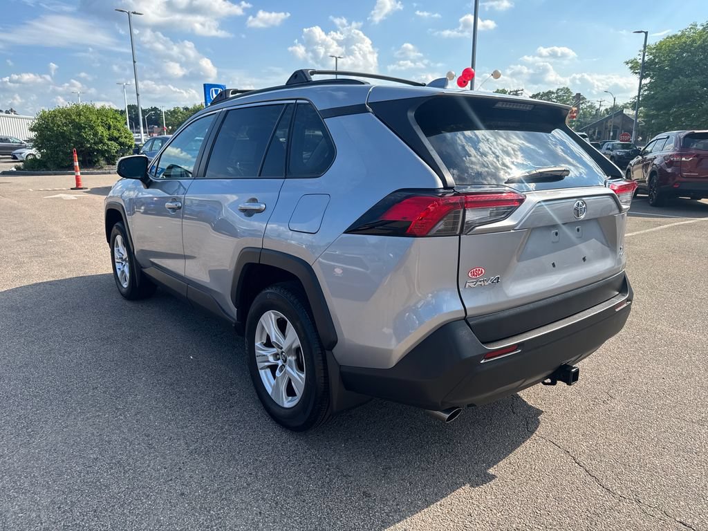 Used 2020 Toyota RAV4 XLE w/ Convenience Package AWD/4WD image 5
