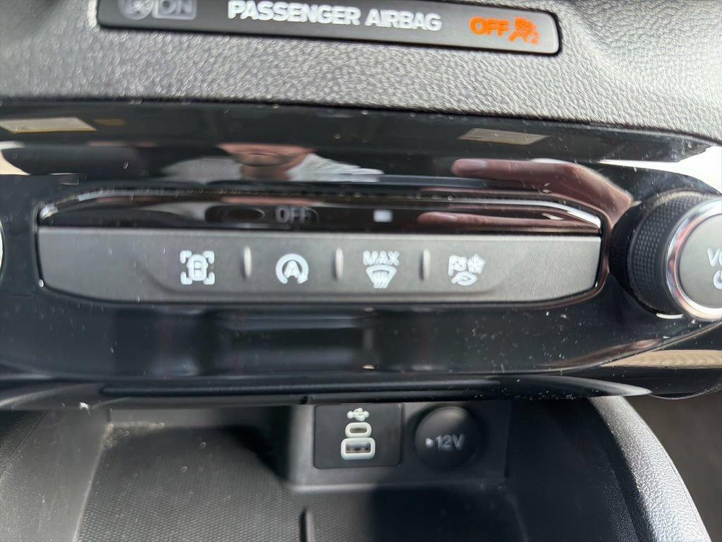 Certified 2024 Ford Escape ST-Line w/ Tech Pack #1 FWD image 33