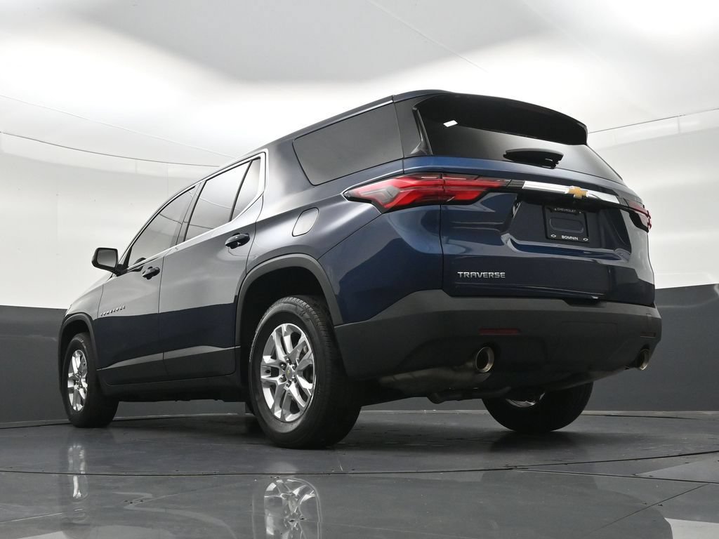 Used 2023 Chevrolet Traverse LS FWD image 26