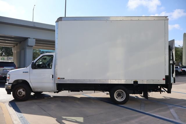 Used 2024 Ford E-450 and Econoline 450 Super Duty w/ Power Windows & Locks Group RWD image 4