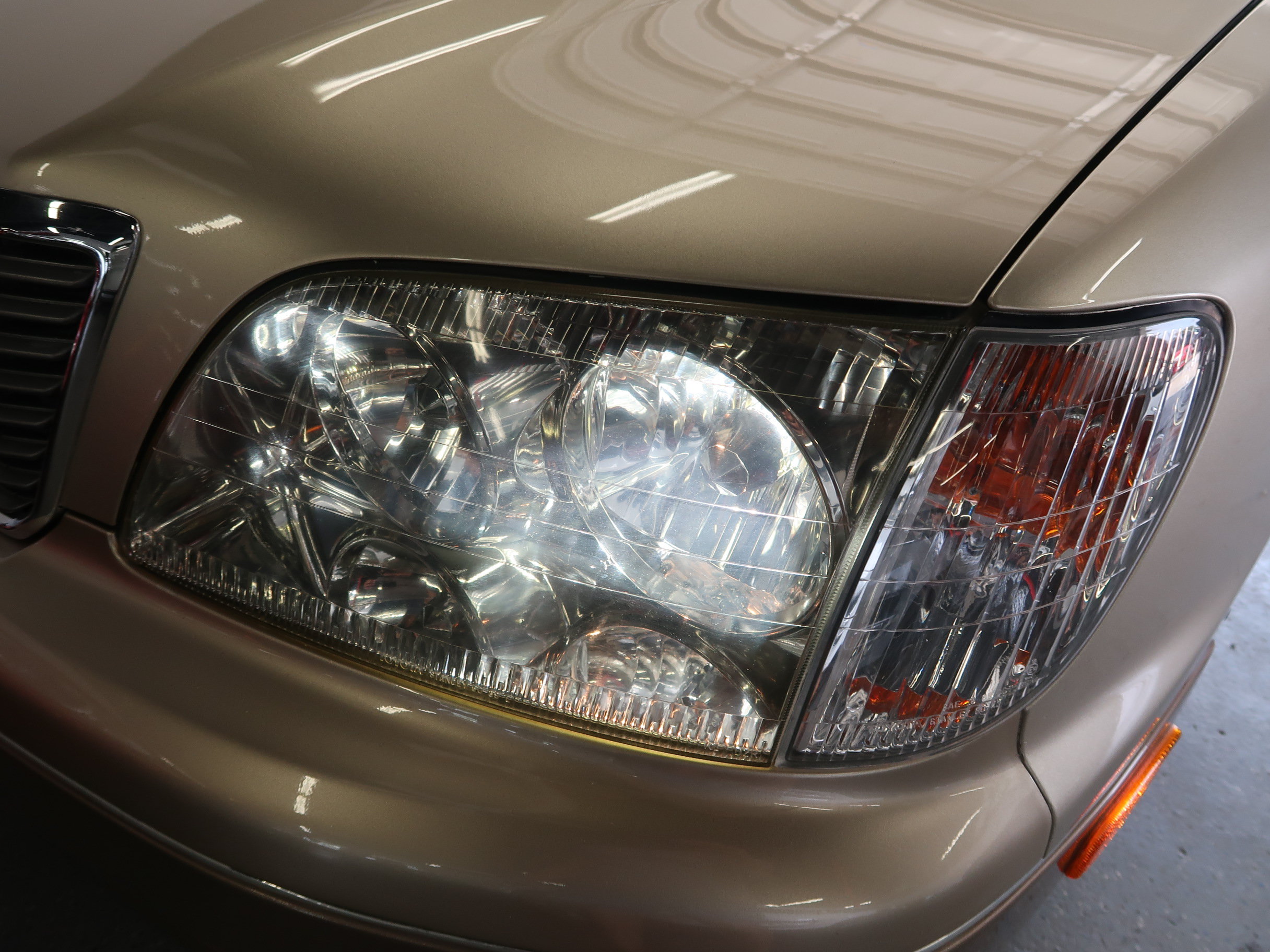 Used 2000 Lexus LS 400 RWD image 36
