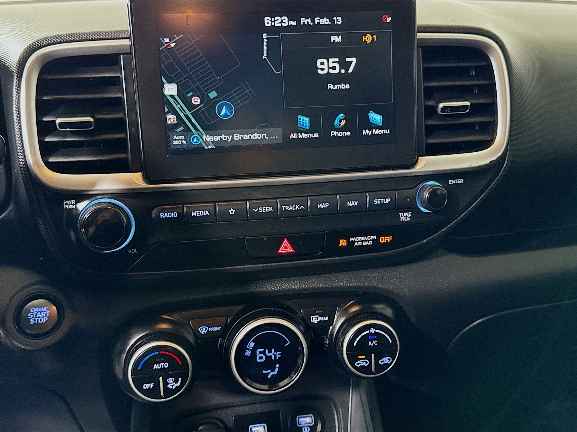 Used 2020 Hyundai Venue SEL w/ Convenience + Premium Package image 18