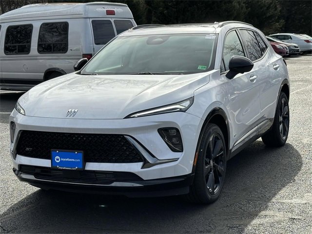 New 2025 Buick Envision Sport Touring image 4