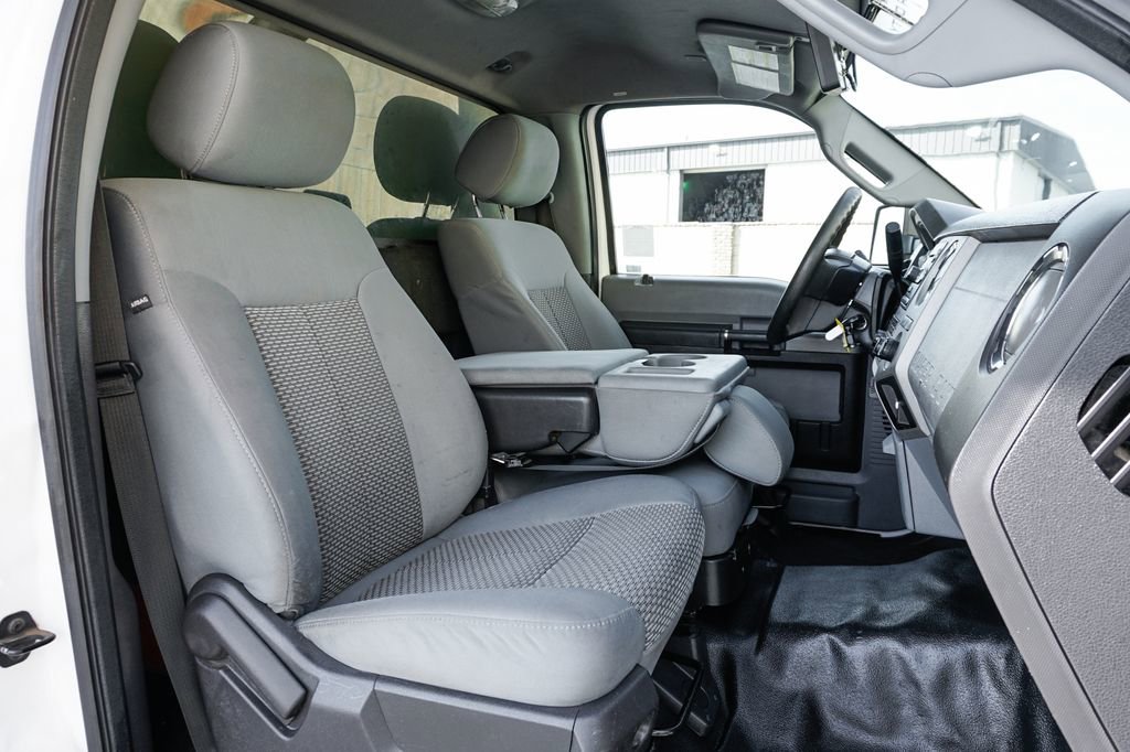 Used 2015 Ford F550 2WD Regular Cab Super Duty image 49