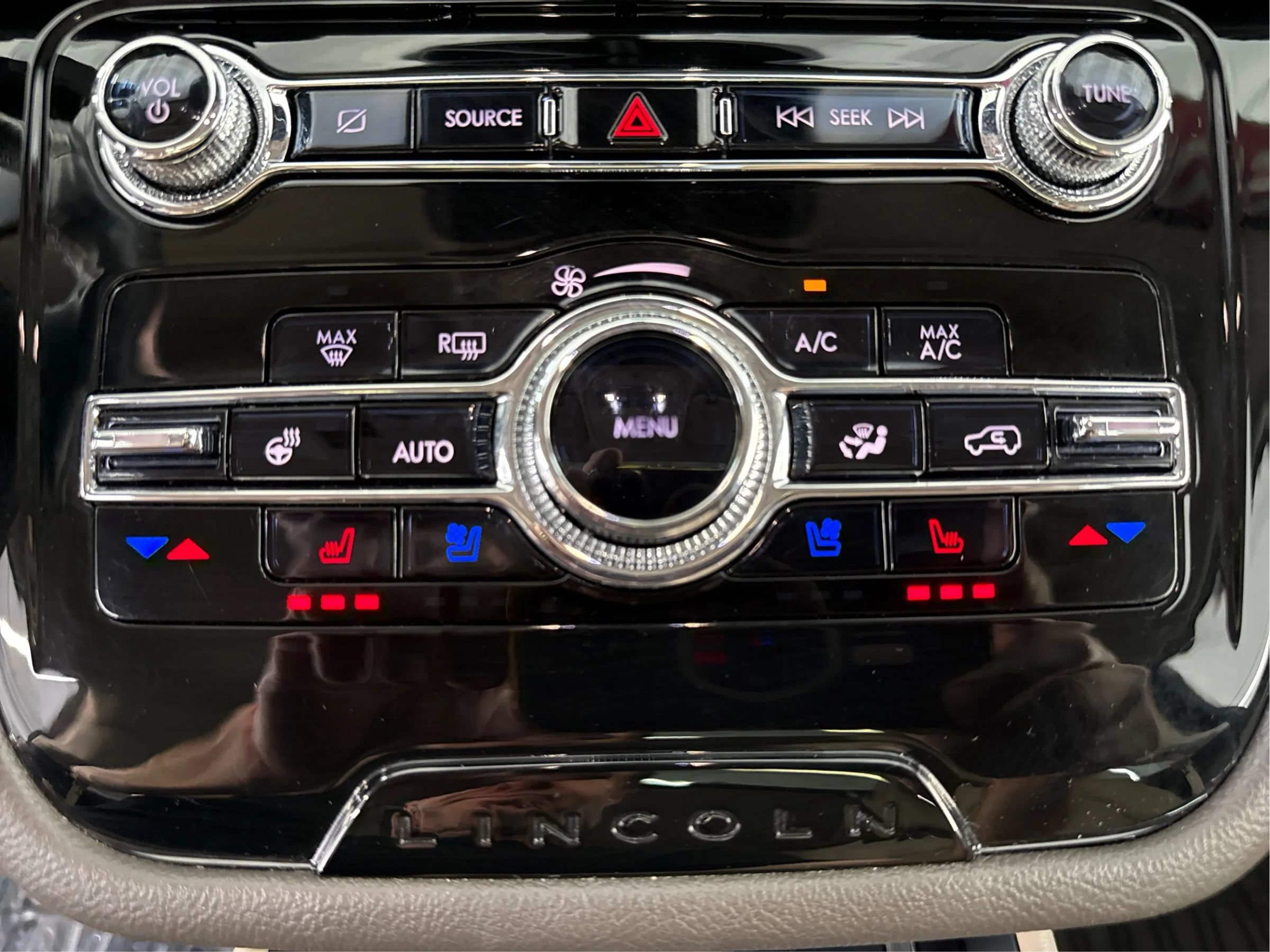 Used 2022 Lincoln Corsair AWD w/ Premium Package image 43