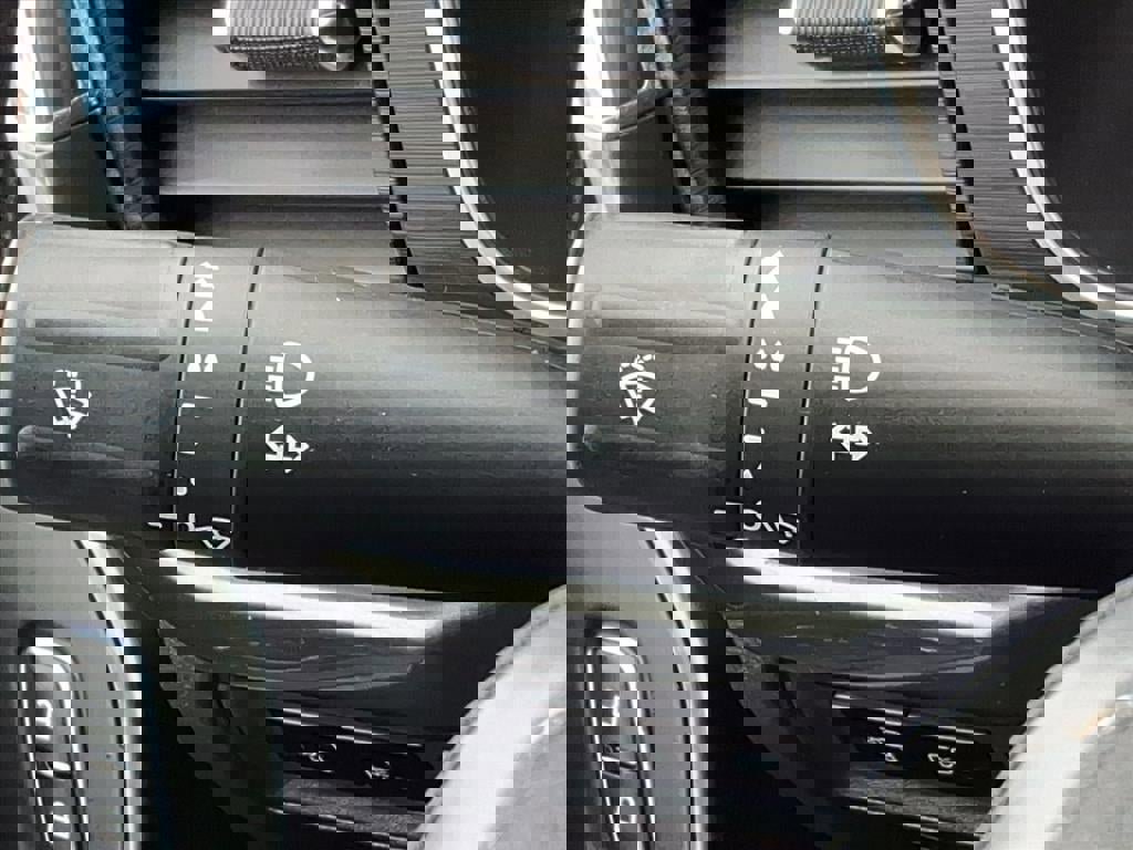 Certified 2022 Ford F150 XLT w/ Equipment Group 302A High image 25